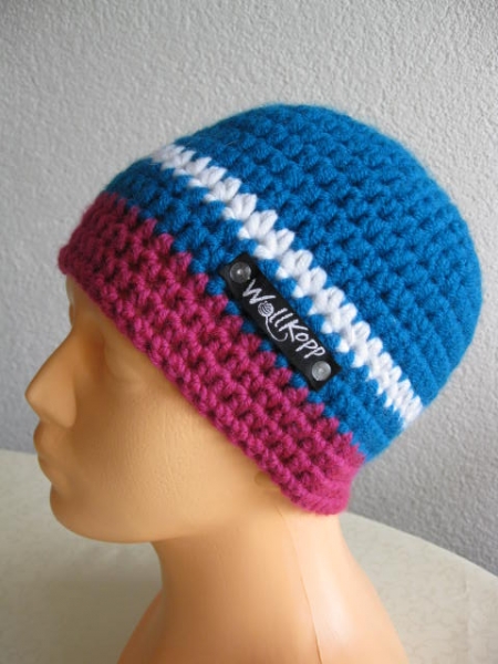 Beanie hat with reflective stripes, 3-colored